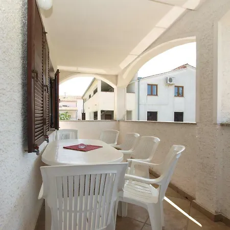 Apartments Sebastian 1842 Fazana Exterior photo