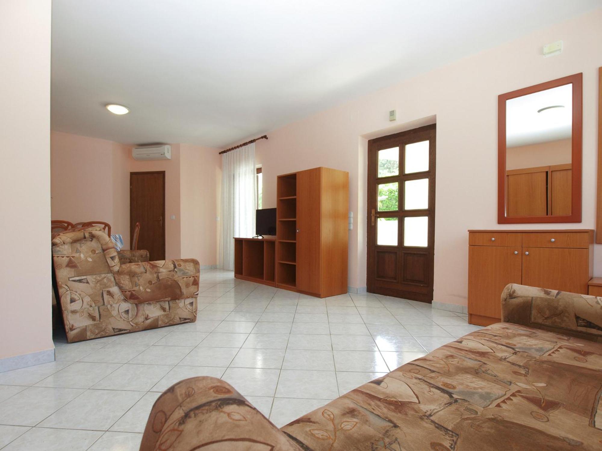 Apartment Sebastian 1842 *